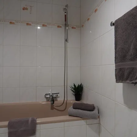 Westfalio - Small With Balcony Luedenscheid