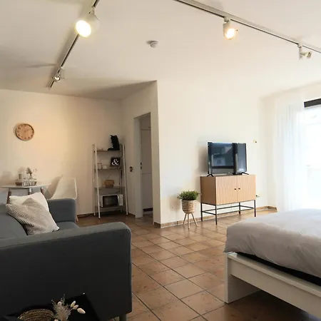 Westfalio - Small With Balcony Apartment