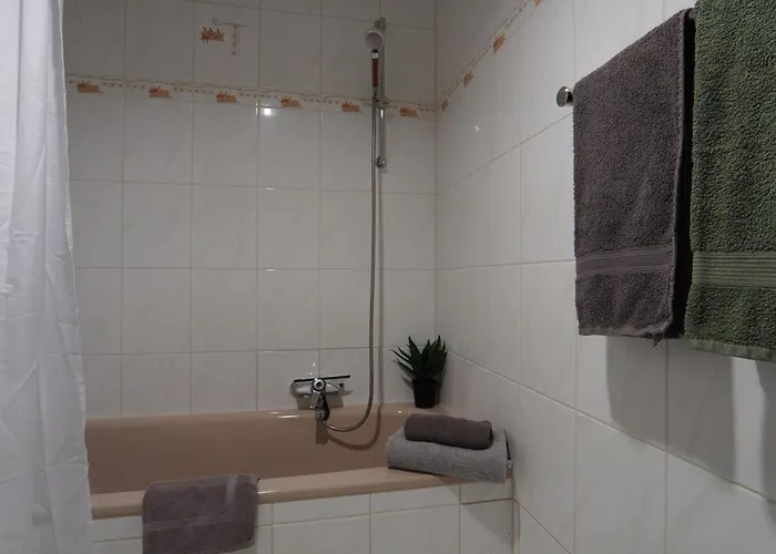 Westfalio - Small With Balcony Luedenscheid