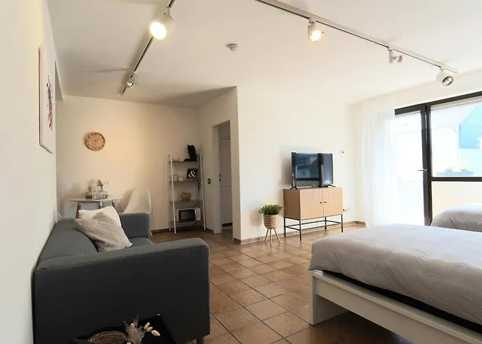 Westfalio - Small With Balcony Apartment